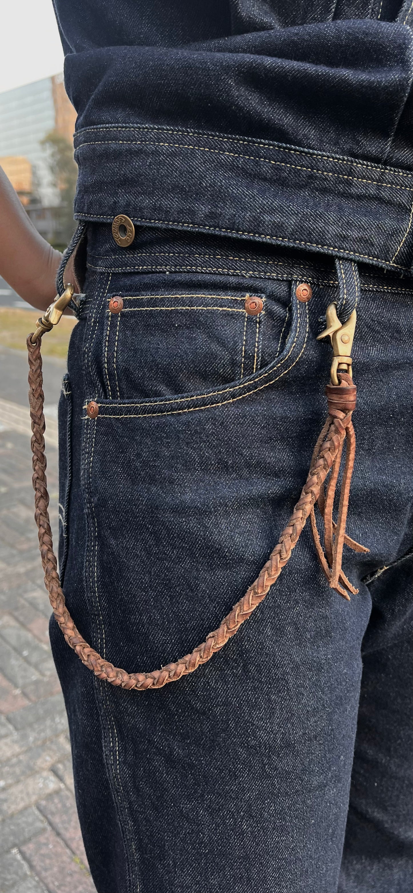 【アクセント】編み込みレザーウォレットチェーン