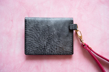 【一点物】ストラップ付きナディア  ブラックxピンク