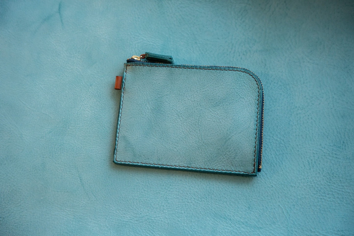 【一点物】L字ファスナー スリム財布 アイスブルー