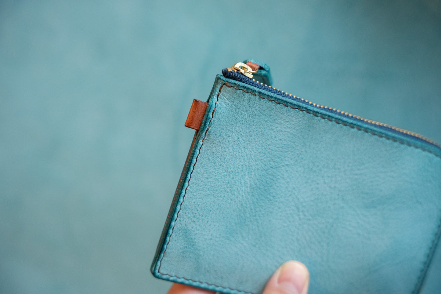 【一点物】L字ファスナー スリム財布 アイスブルー