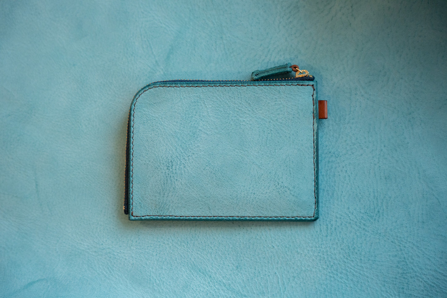【一点物】L字ファスナー スリム財布 アイスブルー
