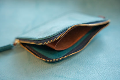 【一点物】L字ファスナー スリム財布 アイスブルー