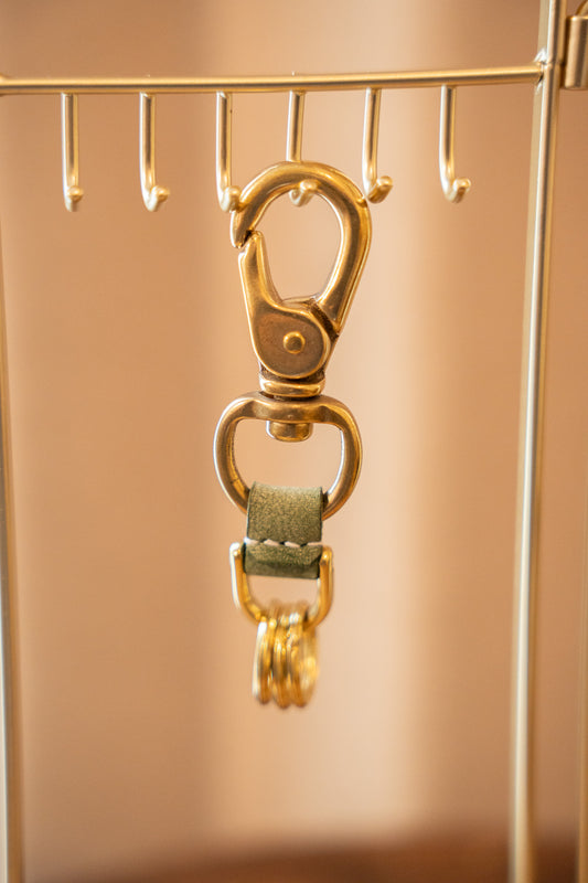 【一点物】真鍮カラビナキーホルダー グリーン