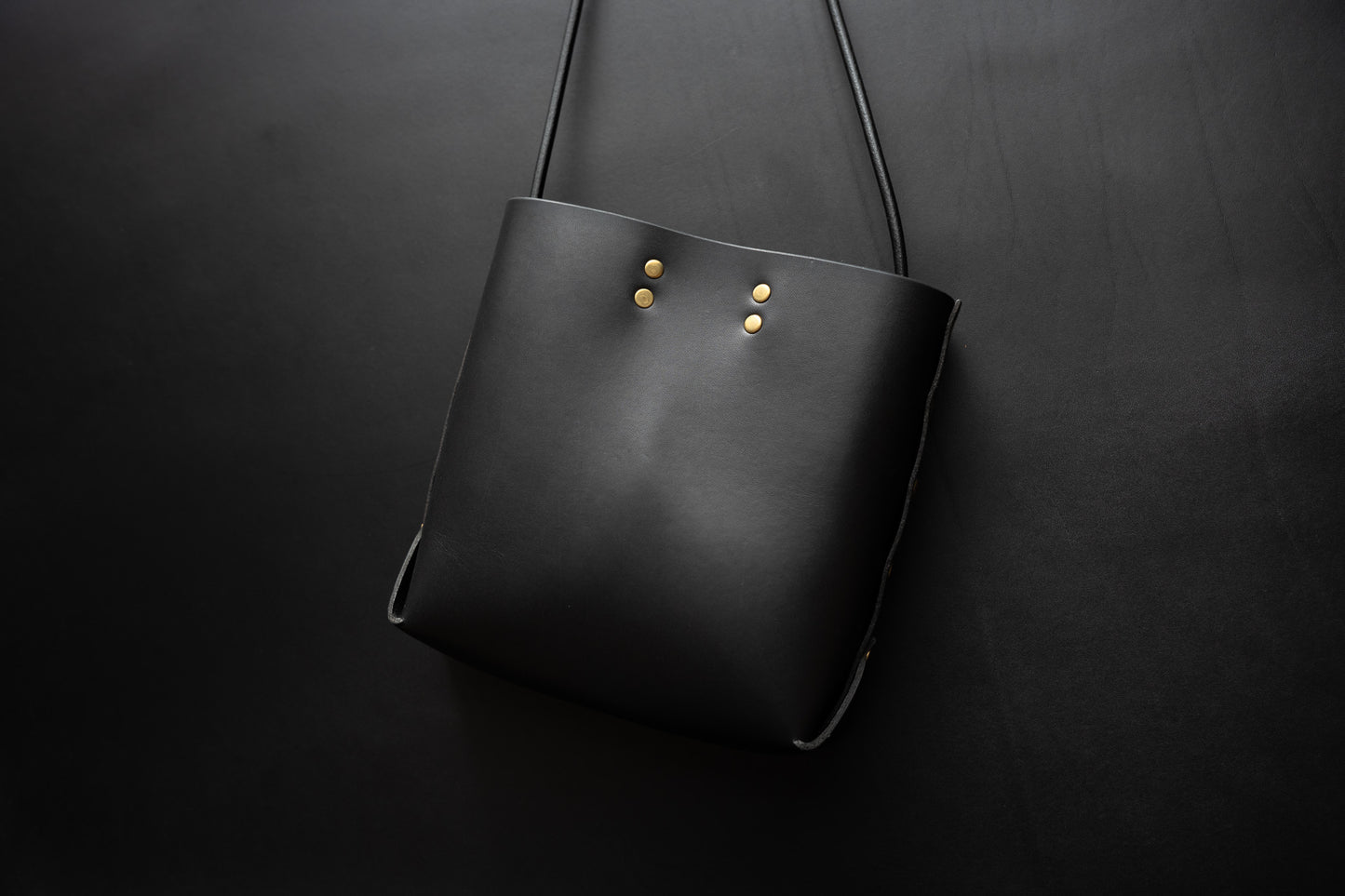 【一点物】ショルダーバッグ　ブラック