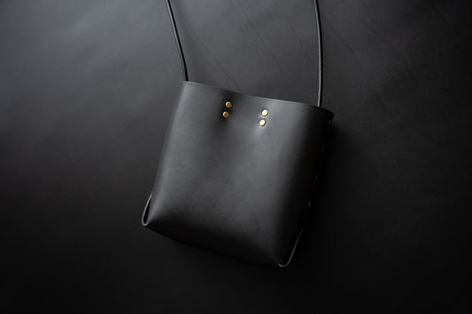 【一点物】ショルダーバッグ　ブラック