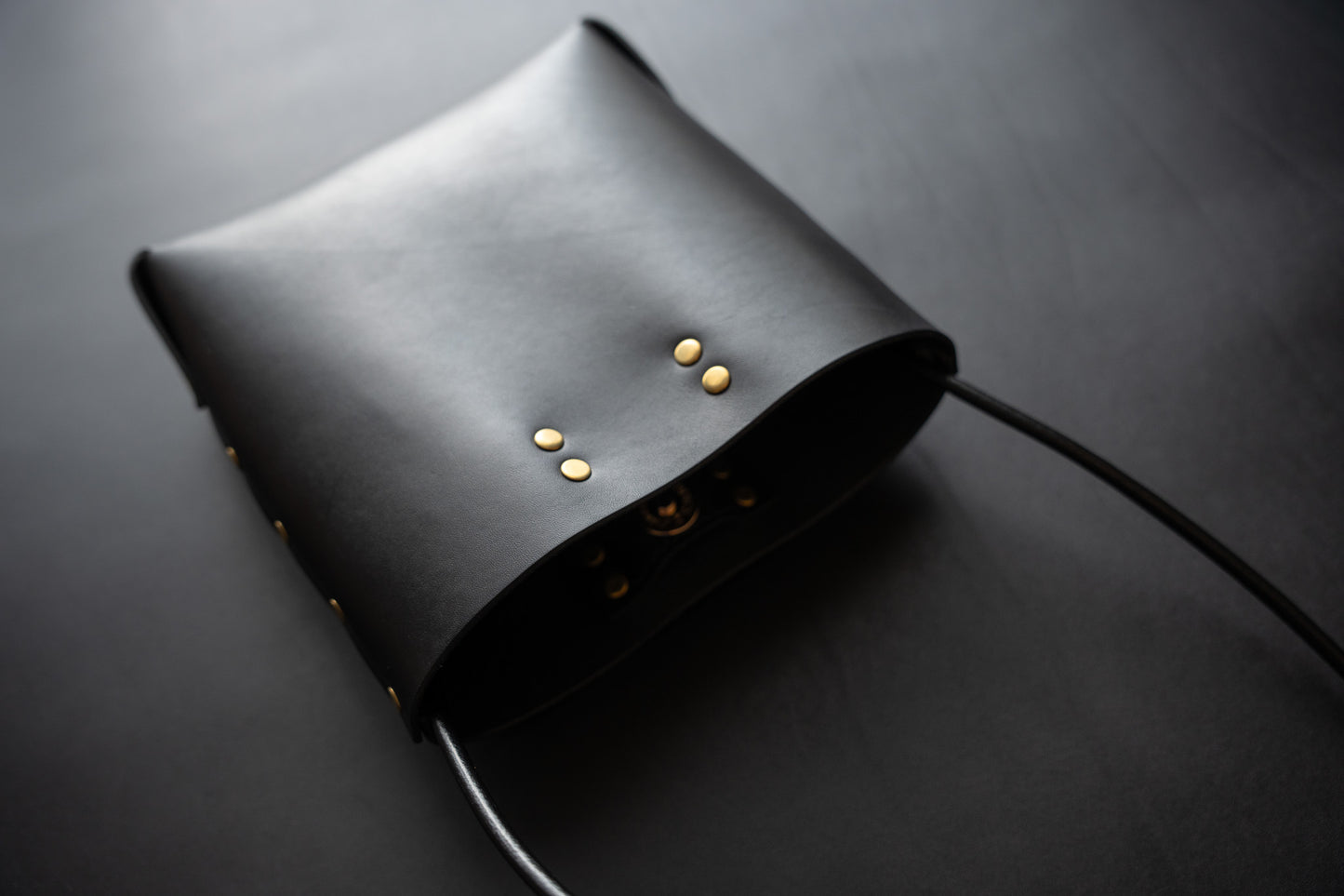 【一点物】ショルダーバッグ　ブラック