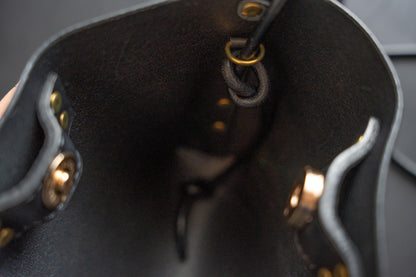 【一点物】ショルダーバッグ　ブラック