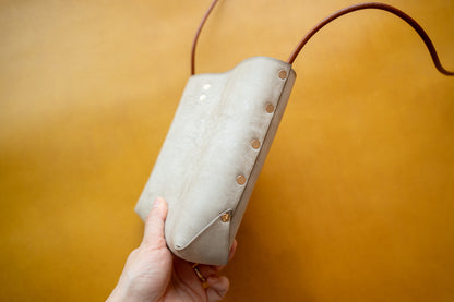 【一点物】ショルダーバッグ　グレー